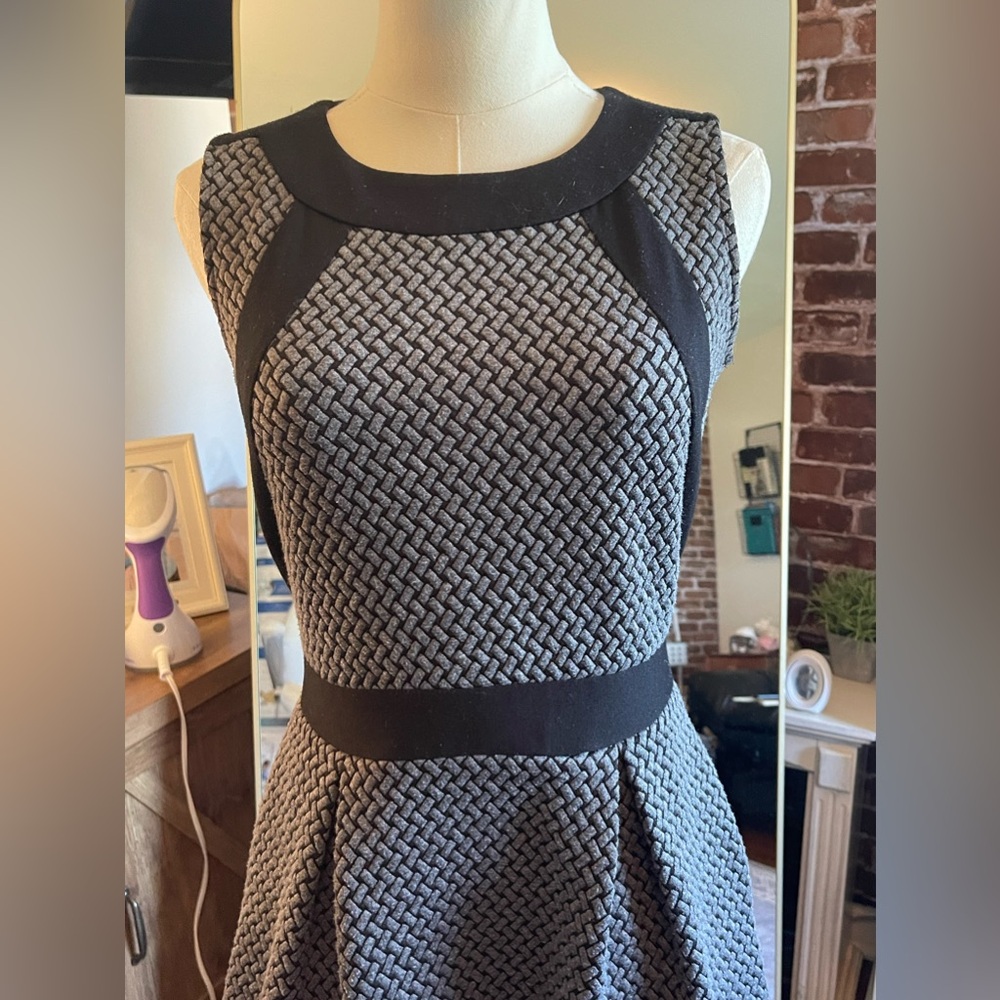 Adorable Fall to Winter Dress by Tabitha - SZ 4